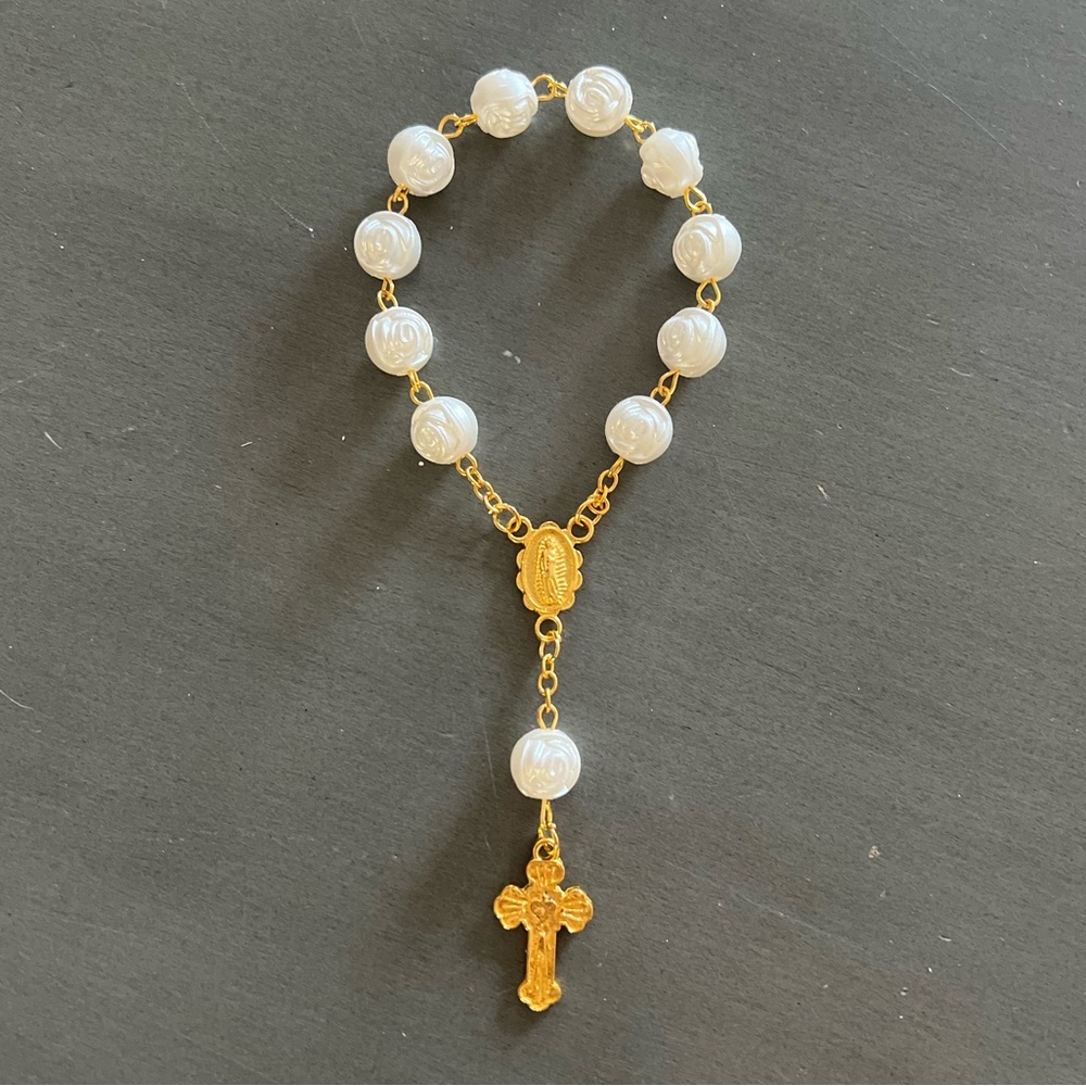 Travel On the Go Rosary White Mother of Pearl Rose Flower Beads & Gold Cross